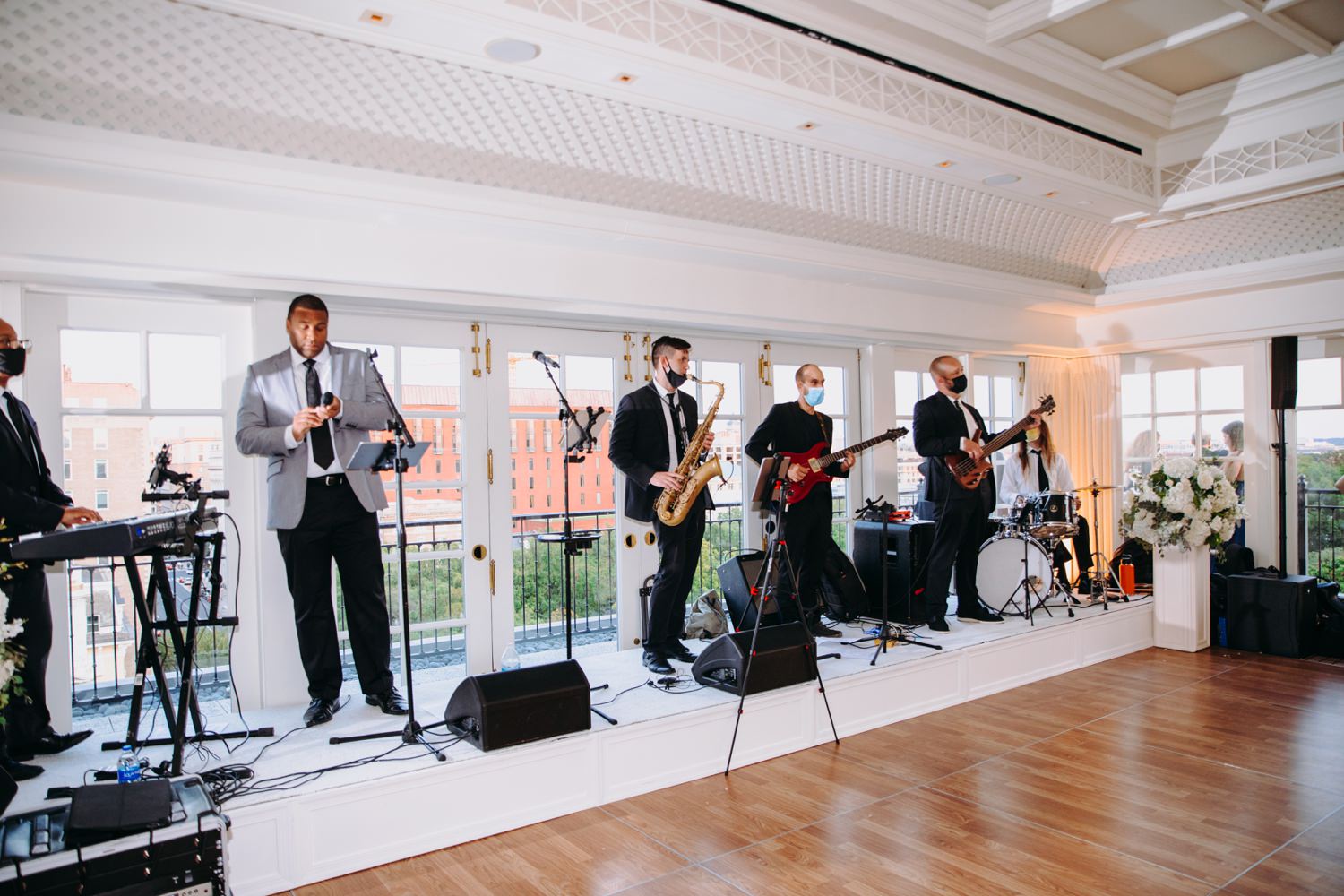 live wedding band