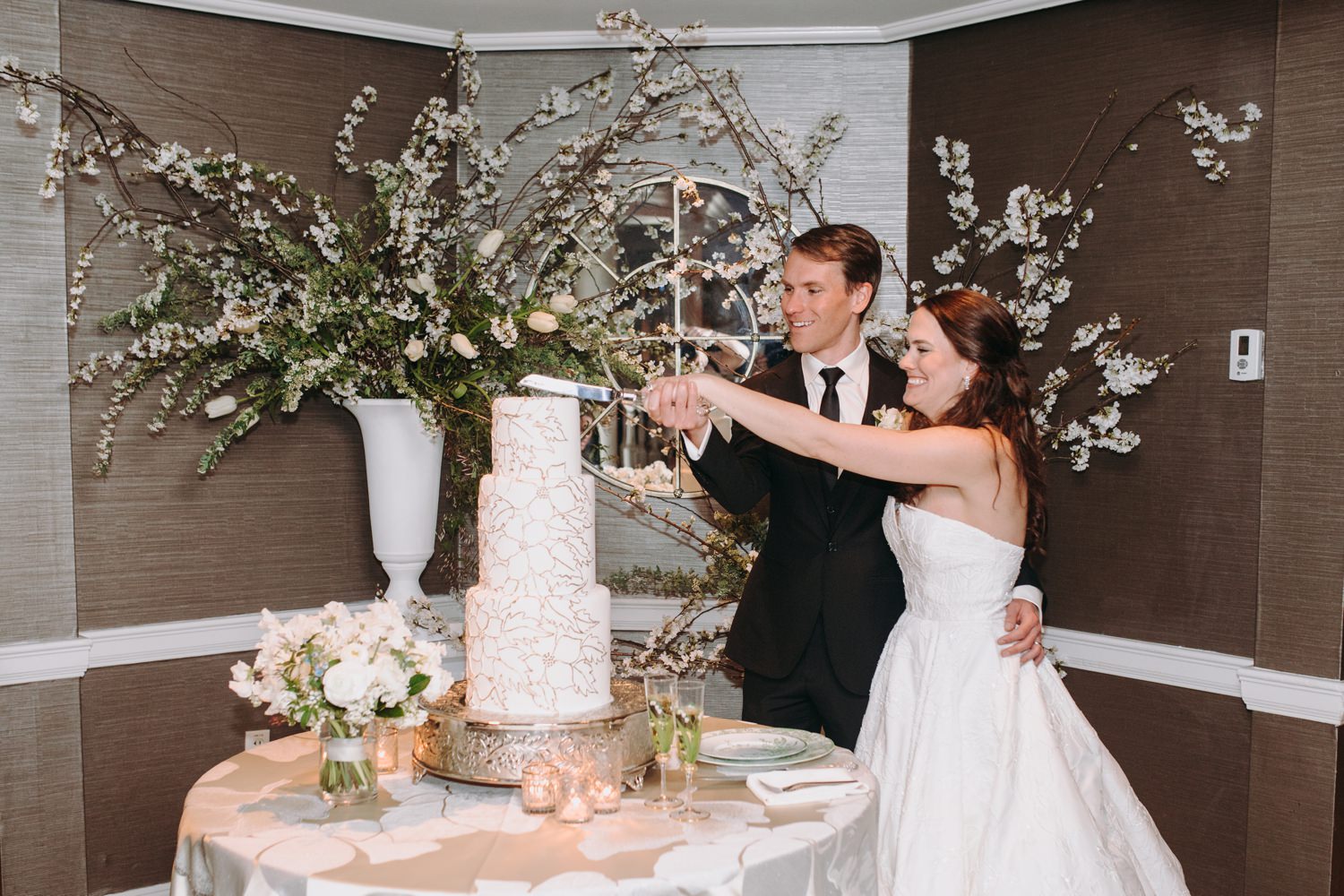 fairmont dc wedding cake cutting