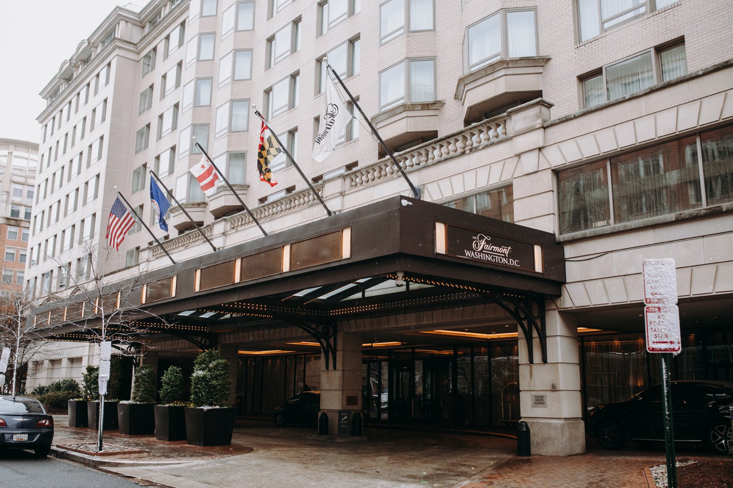 fairmont hotel front of building