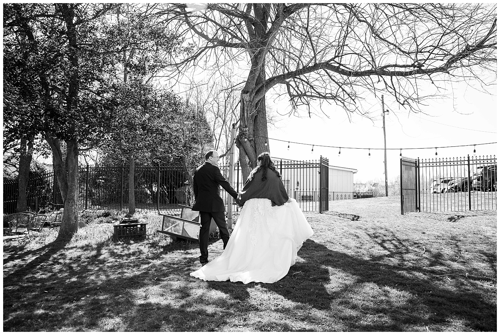 black and white of bride and groom photos