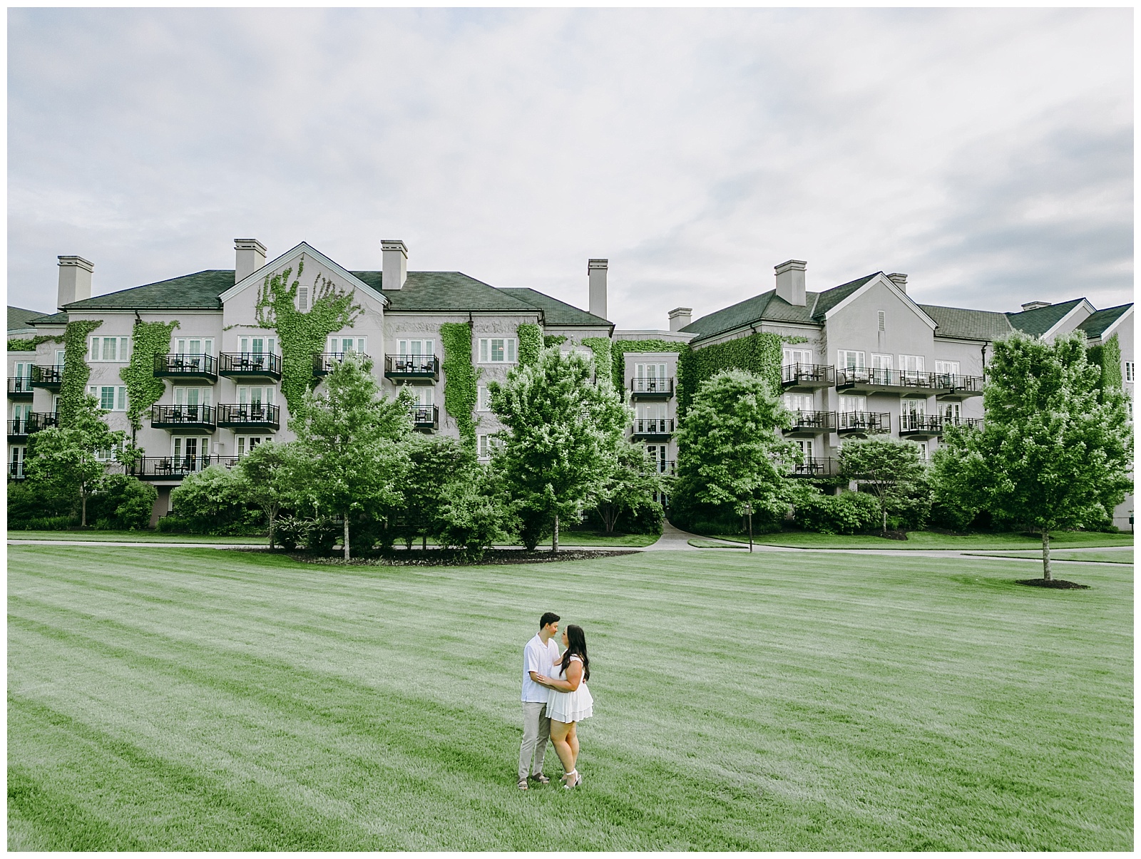 couple at salamander resort