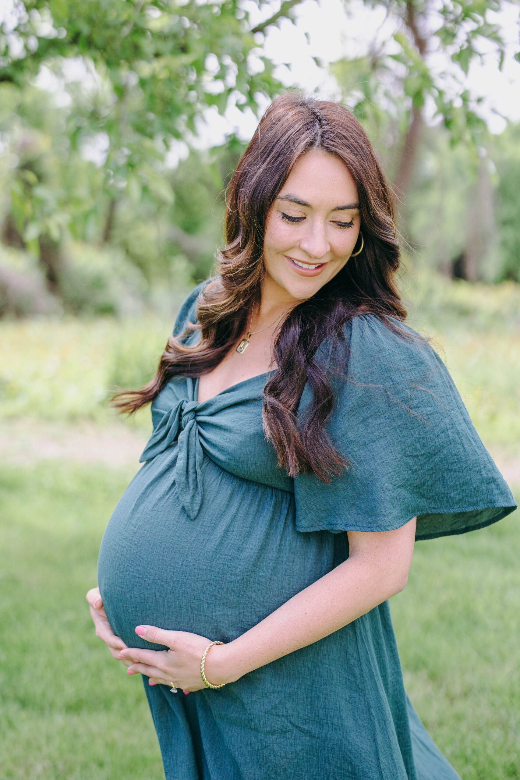 maternity photo of mother