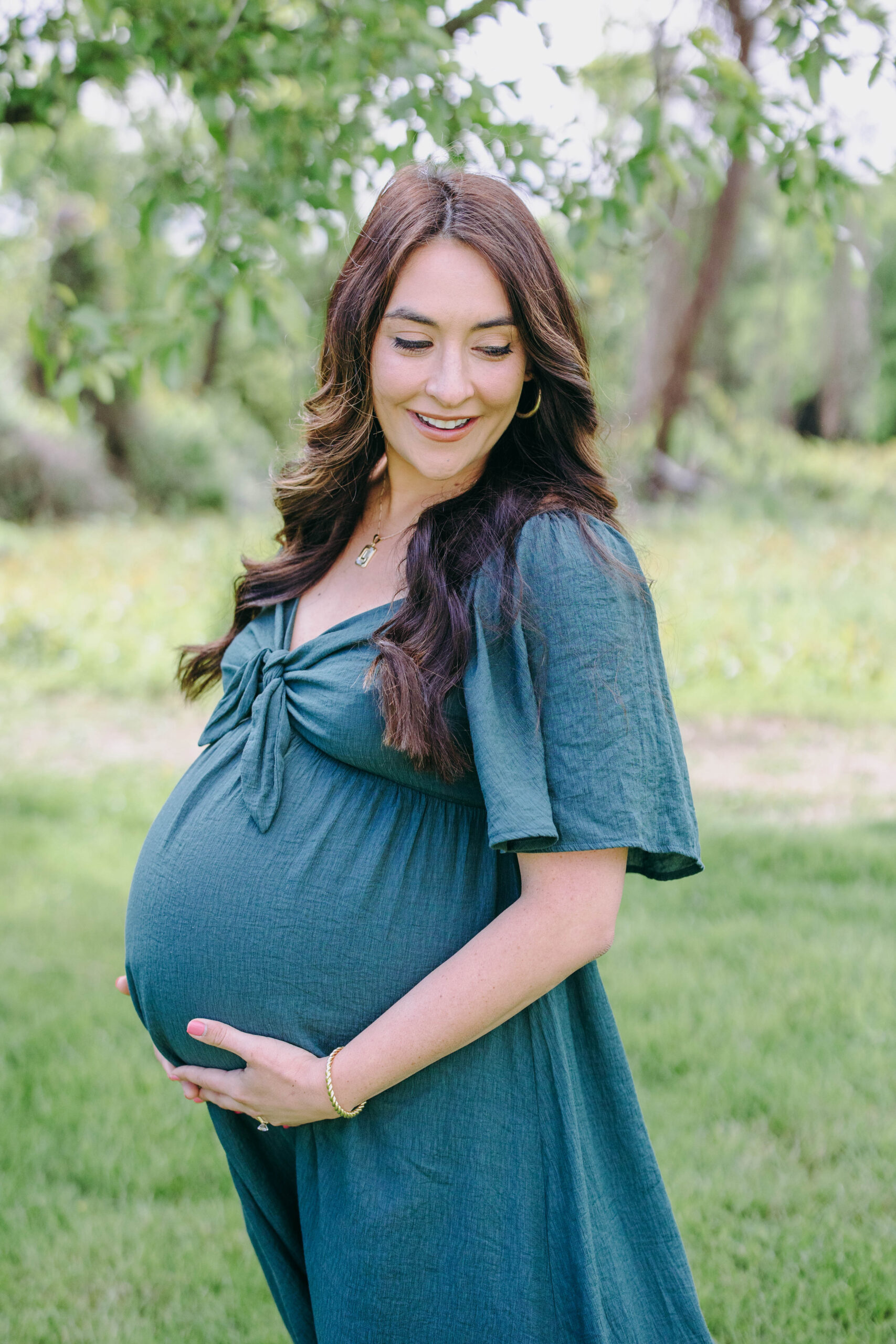 mother in green dress in Lewinsville Park