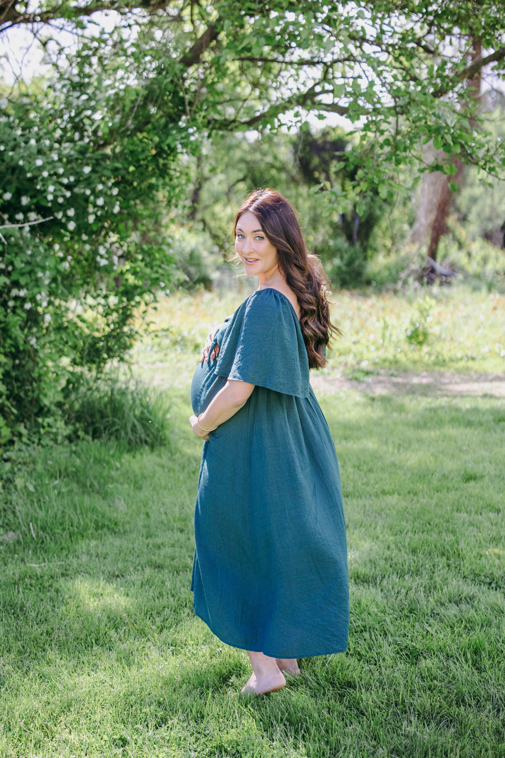 mother in green dress in Lewinsville Park