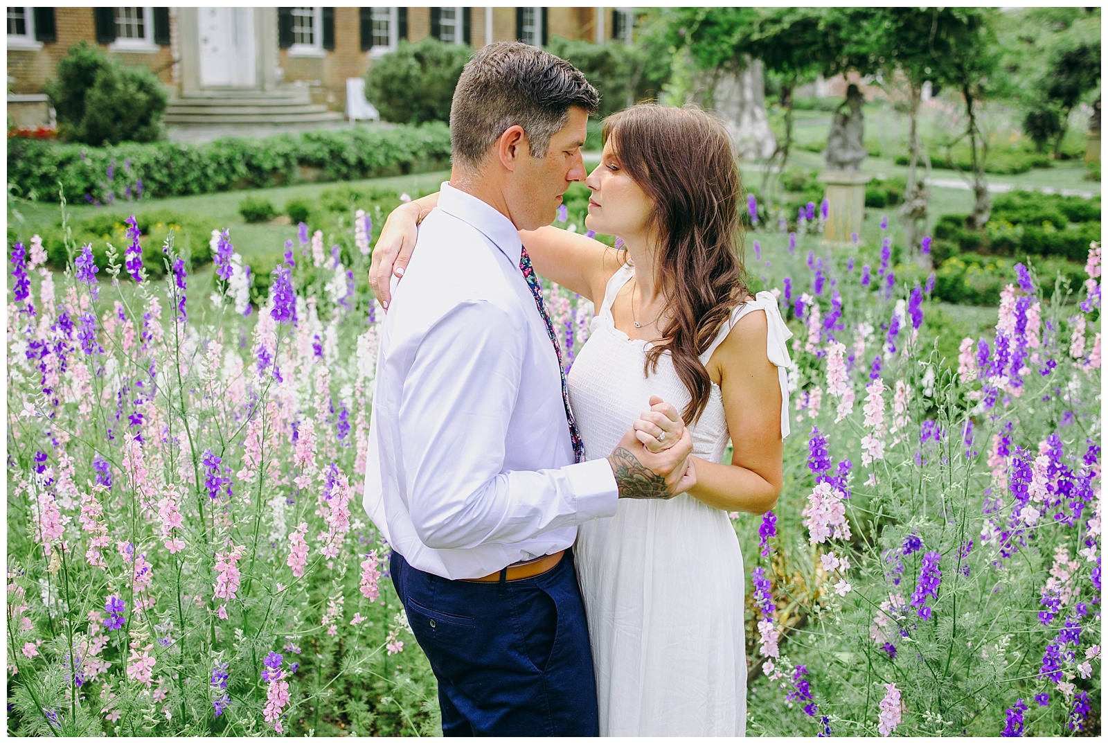 engagement photos at Chatham Manor in Fredericksburg