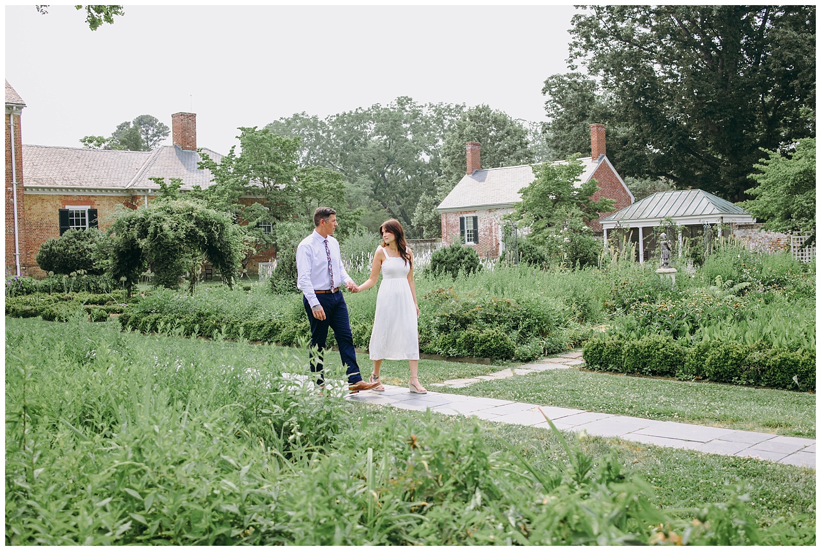 engagement photos at Chatham Manor in Fredericksburg