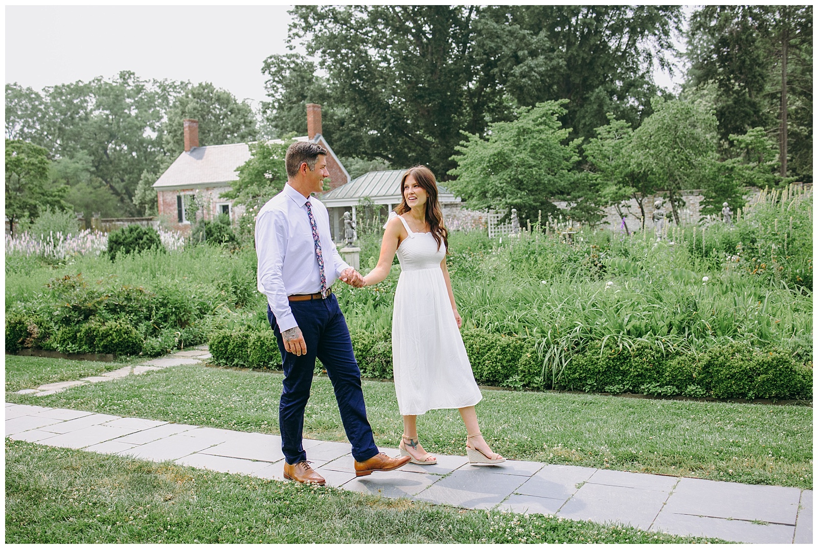 engagement photos at Chatham Manor in Fredericksburg