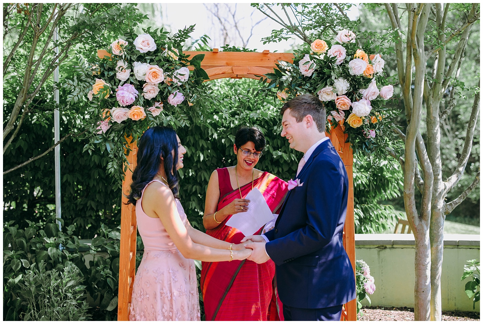 small wedding ceremony in clydes ashburn