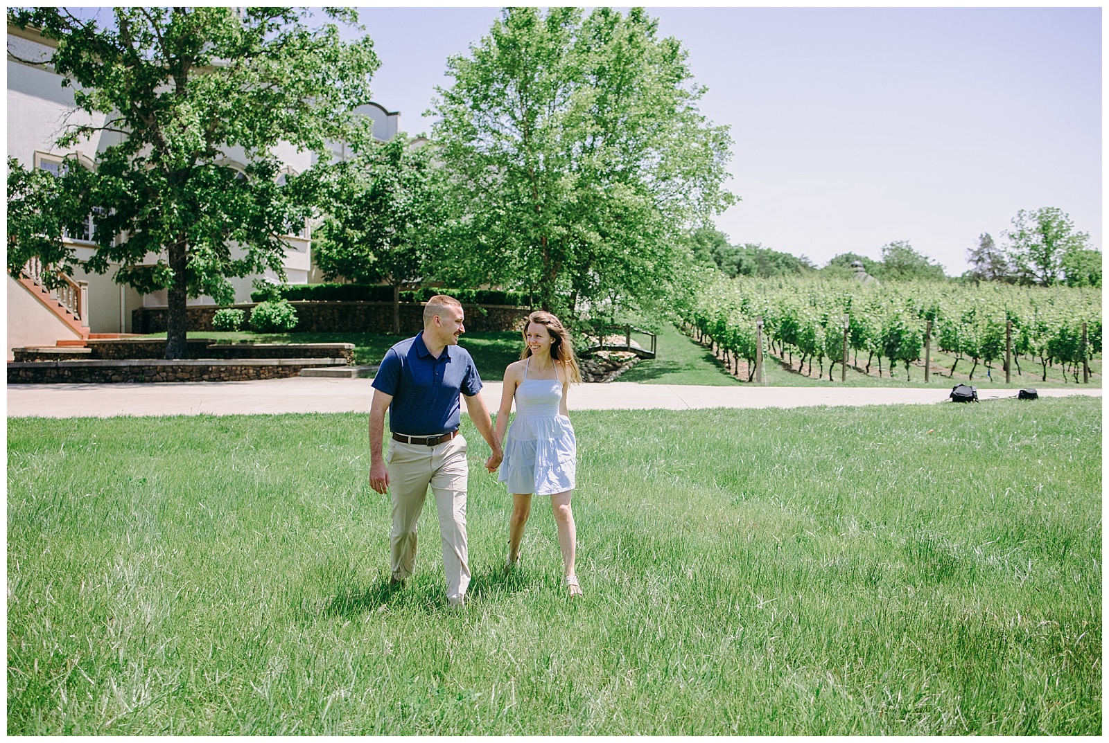 summer engagement photos at Morais Vineyard